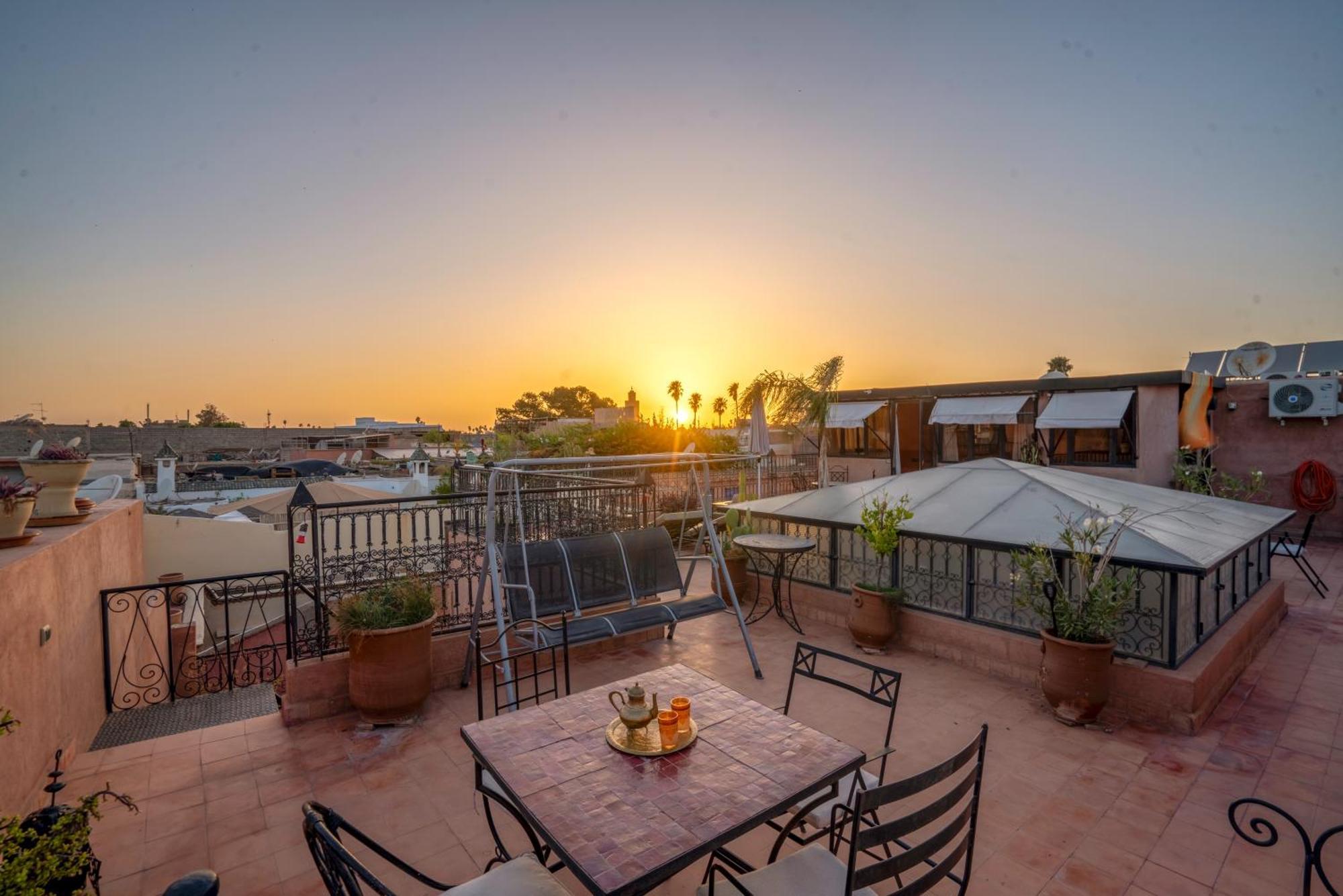 Riad Dar Ennakhla Marrakesh Exterior photo